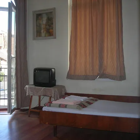 Albergue Ico *
