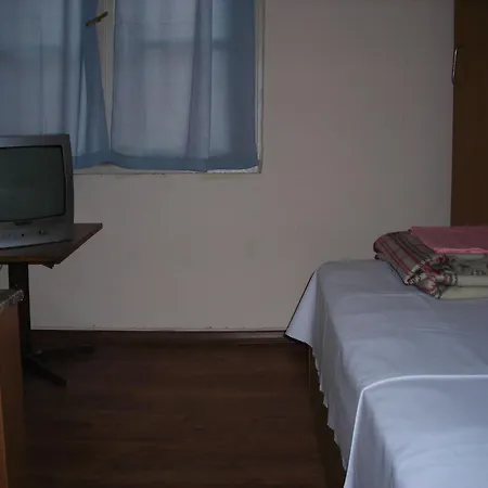 Albergue Ico *
